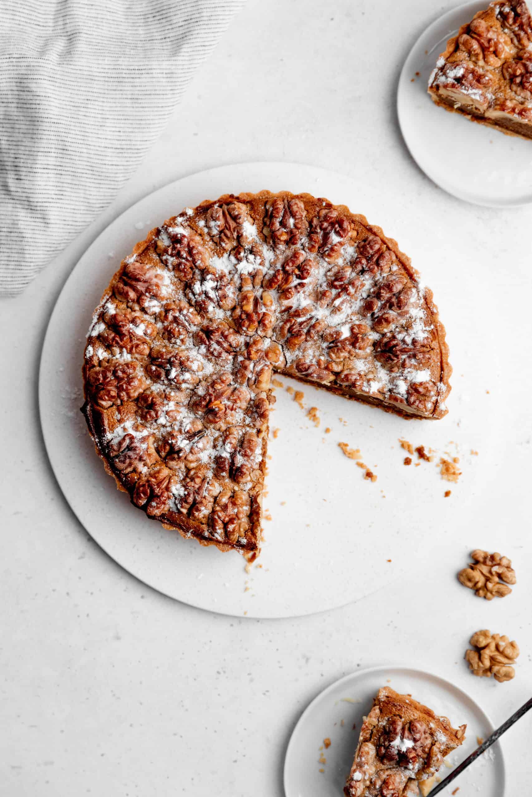 Pai kenari buatan sendiri (kenari kuchen)